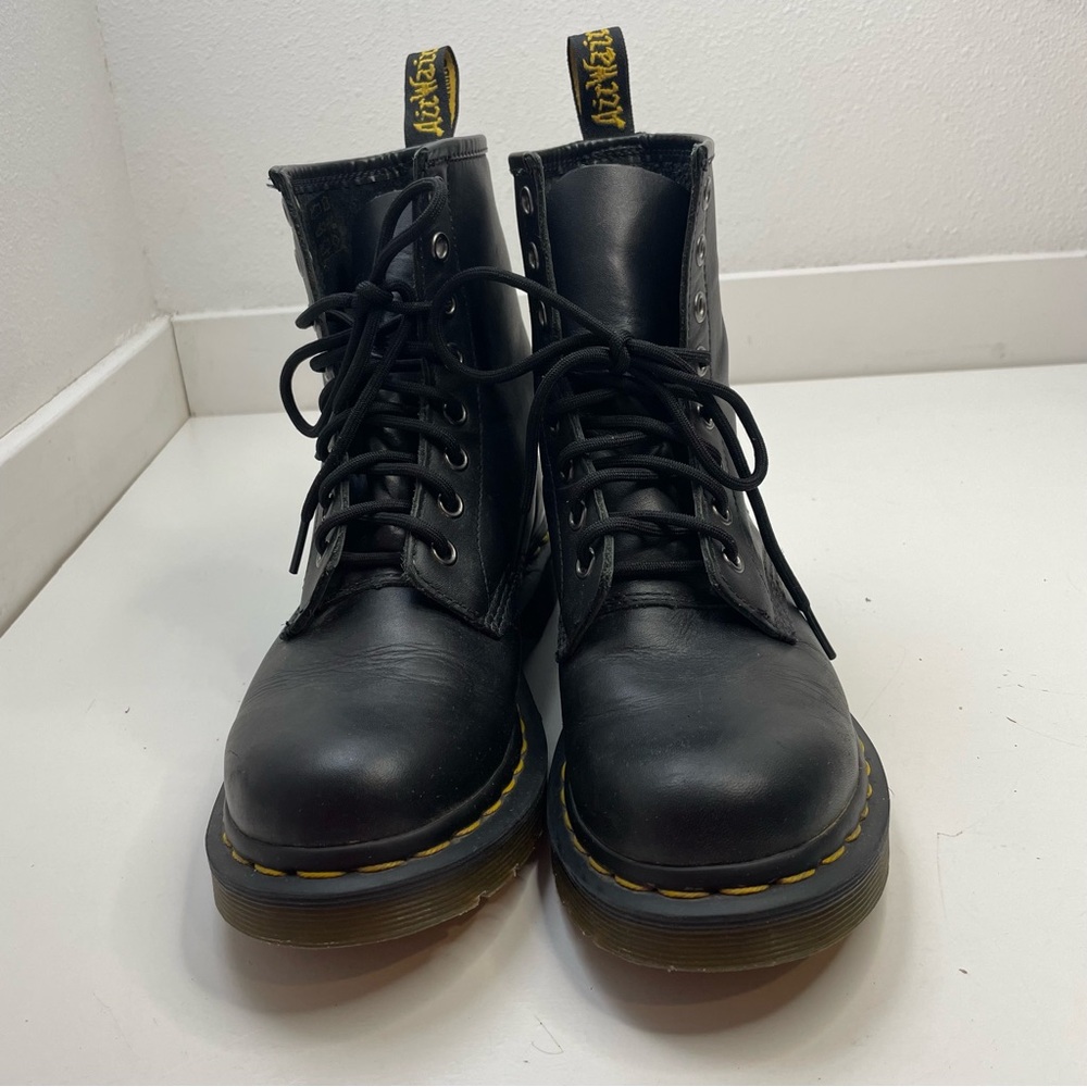 Dr Martens Boots 11821 Soft Y2K Womens 6 Combat Lace Up Smooth Leather